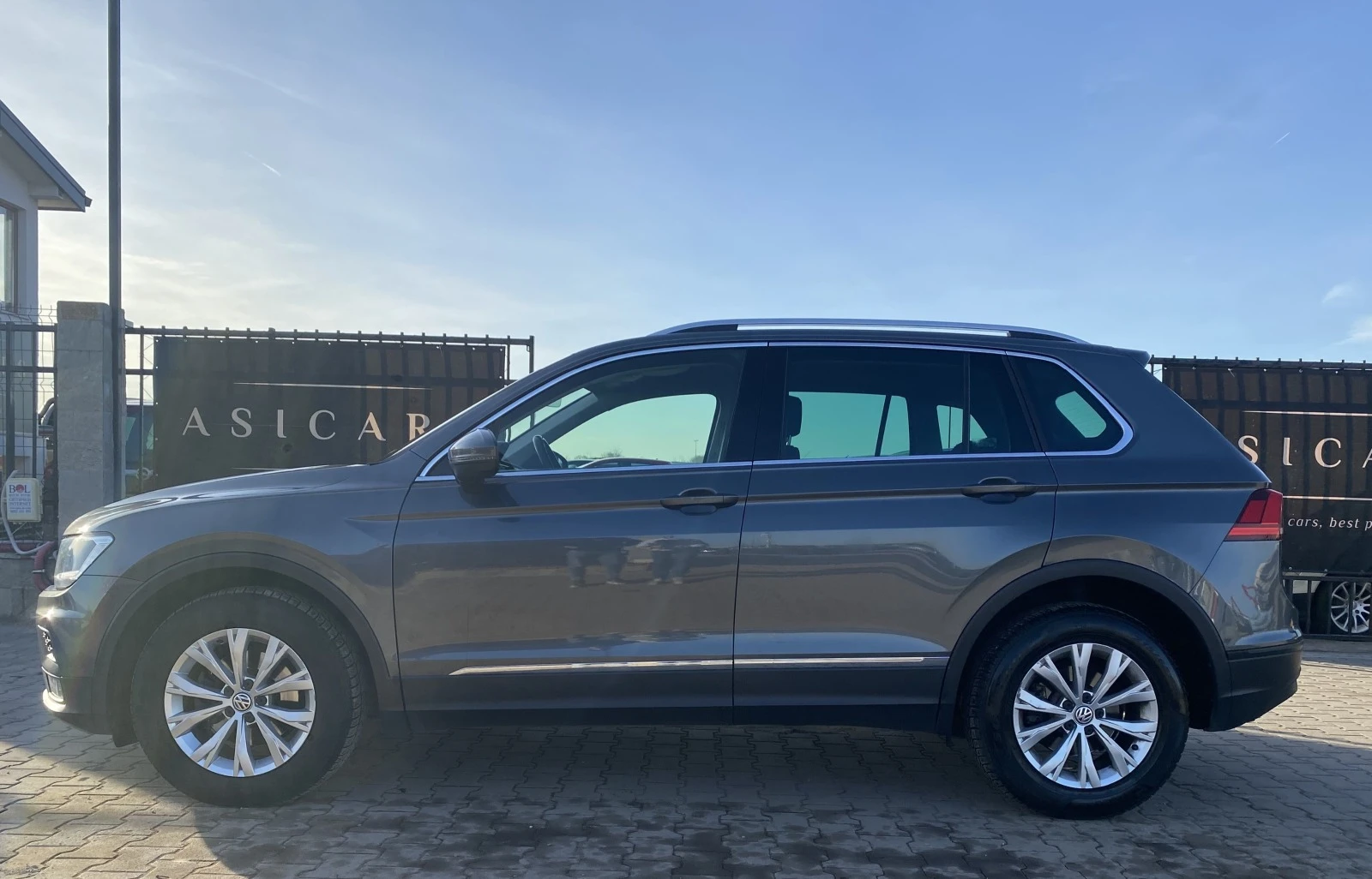 VW Tiguan 2.0D 4 MOTION DIGITAL EURO 6D - изображение 2