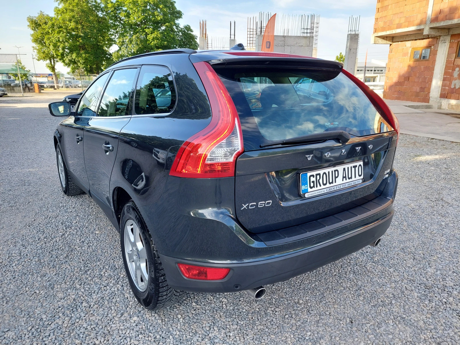 Volvo XC60 2.4D-163к.с/АВТОМАТИК/4х4/ПАРКТРОНИК!!! - изображение 5