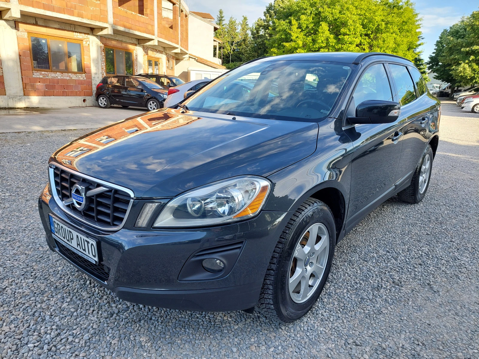 Volvo XC60 2.4D-163к.с/АВТОМАТИК/4х4/ПАРКТРОНИК!!! - изображение 3