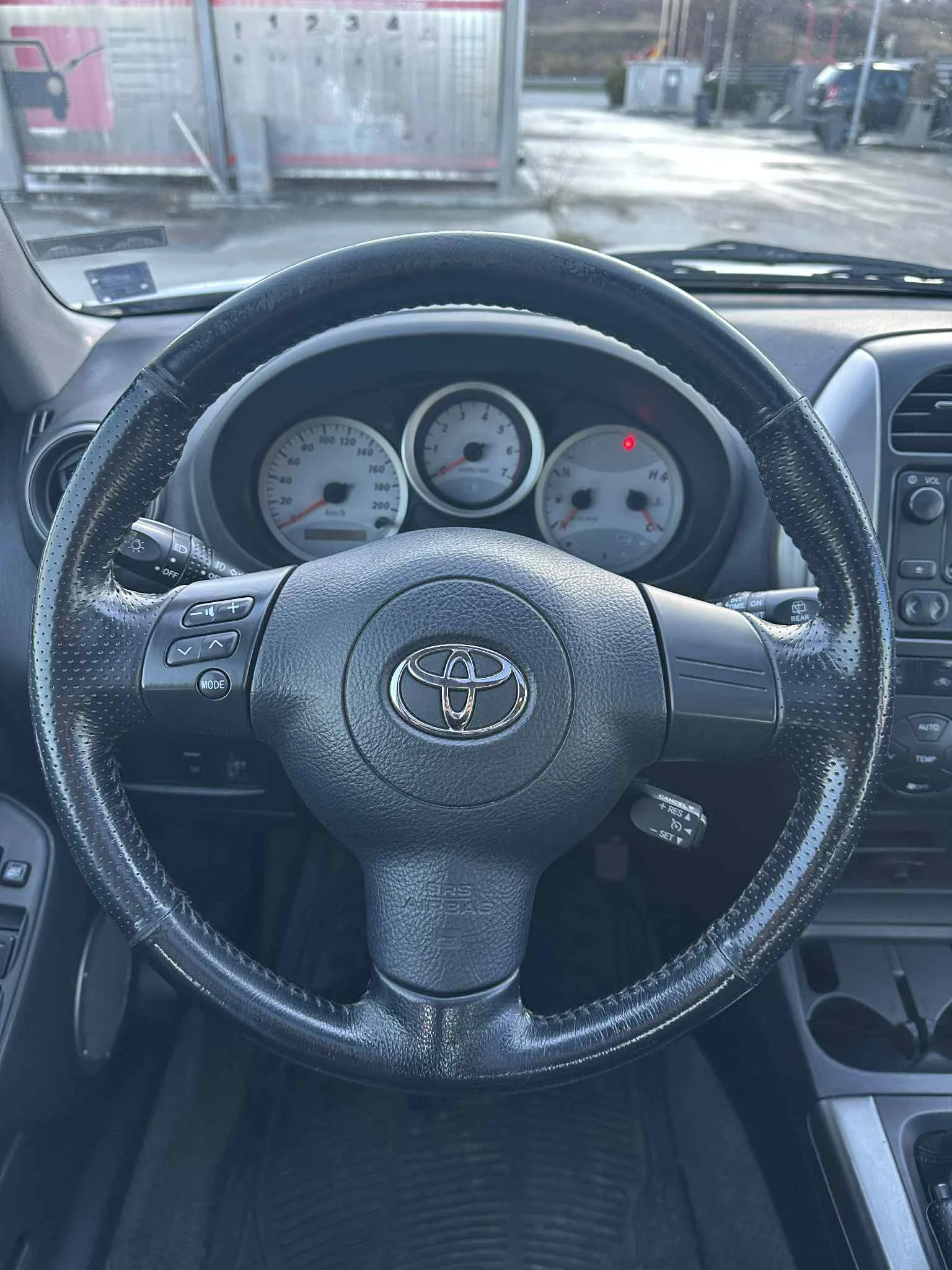 Toyota Rav4  - изображение 9