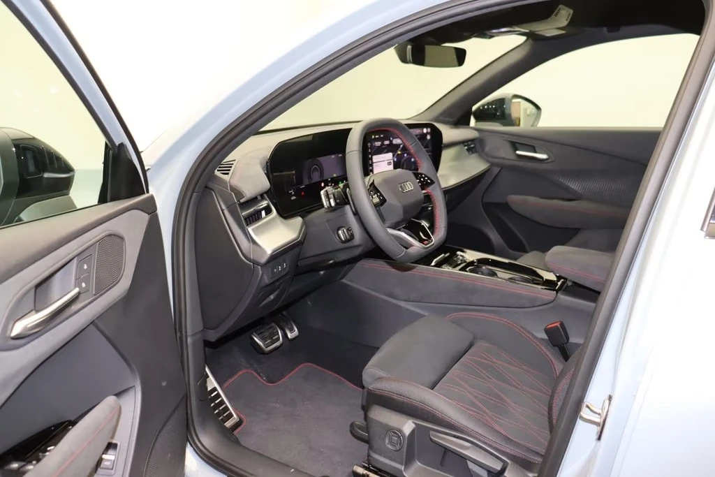 Audi Q3 TDI * NEW 2026* S-LINE CAMERA TECH-PLUS , снимка 9 - Автомобили и джипове - 56120190