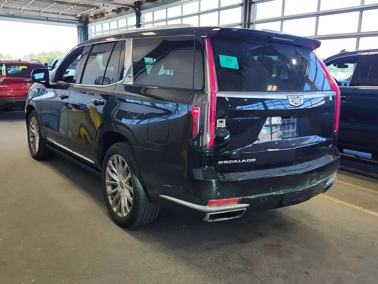 Cadillac Escalade * Premium Luxury * CARFAX * , снимка 4 - Автомобили и джипове - 56188763