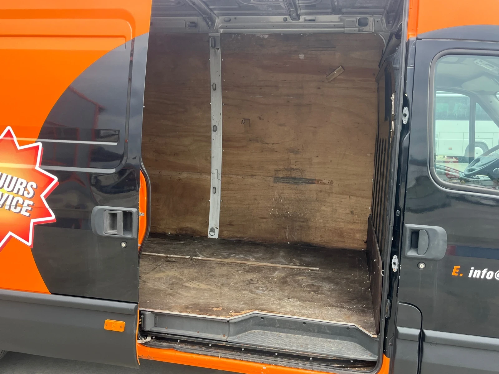 Iveco 35c15 MAXI.XXL.Климатроник.Собствен лизинг!!!, снимка 8 - Бусове и автобуси - 53878504