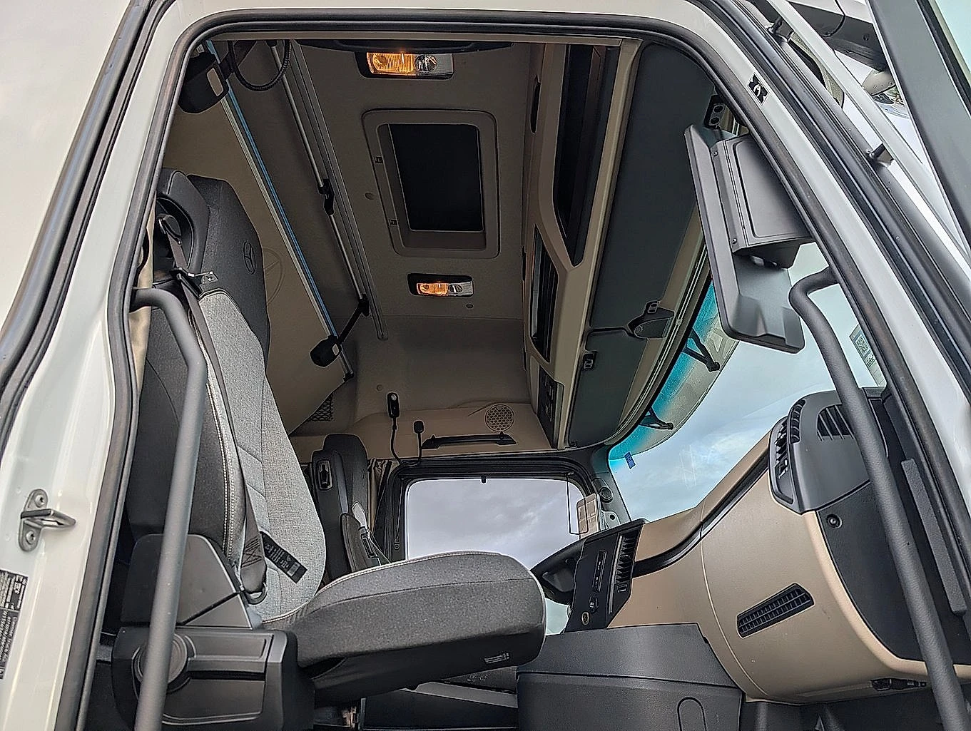 Mercedes-Benz Actros L Pro Cabin 1845, снимка 15 - Камиони - 54020152