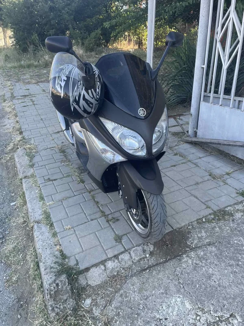 Yamaha T-max