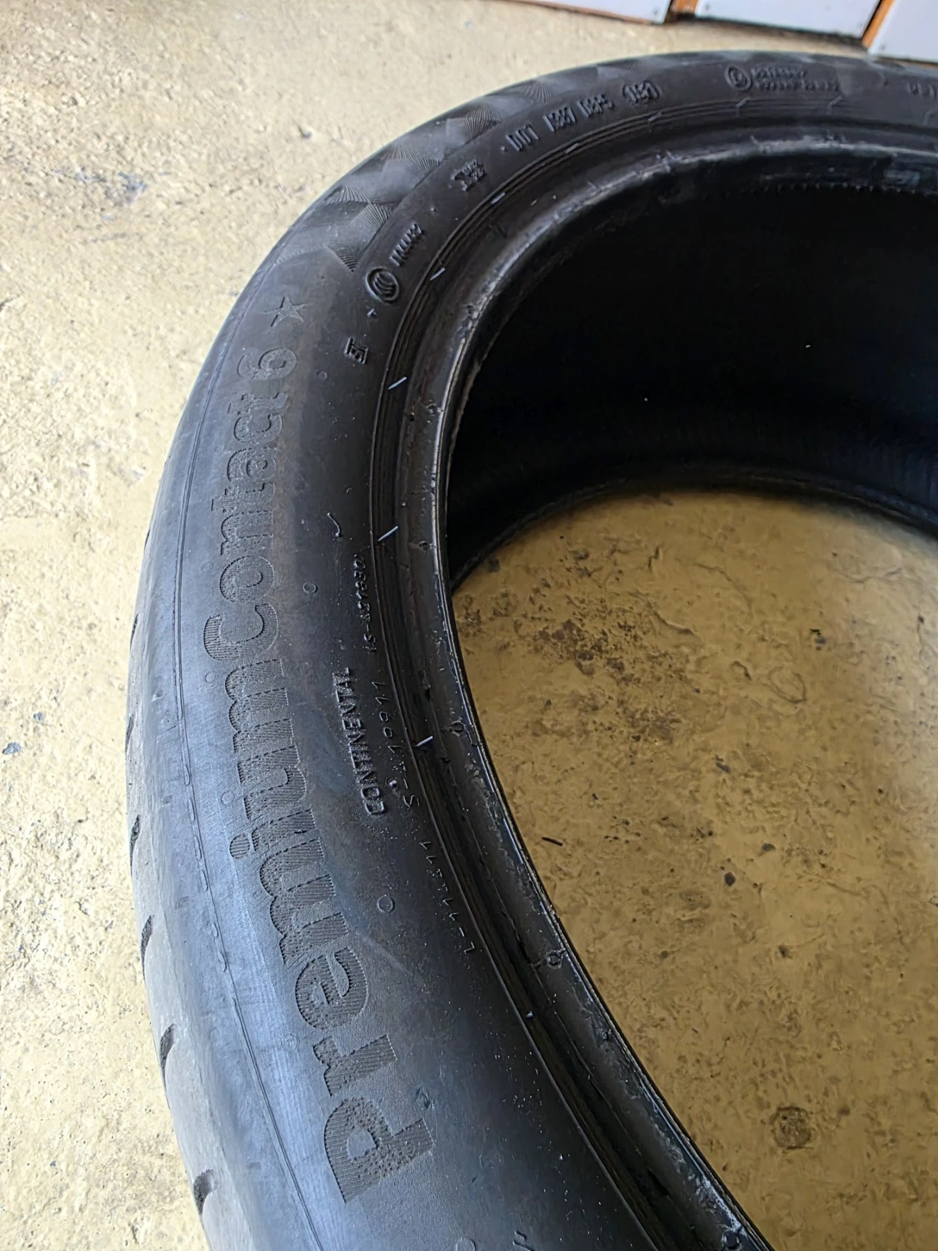 Гуми Летни 315/30R22, снимка 2 - Гуми и джанти - 55816006