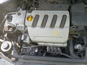 Renault Laguna 2, снимка 6 - Автомобили и джипове - 45856622