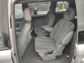 Chrysler Voyager 2.8CRDI-150ks-АВТОМАТ- 7 МЕСТА, снимка 12