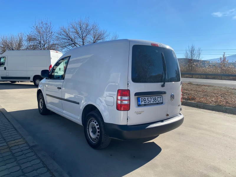 VW Caddy 1.6 Tdi, снимка 3 - Автомобили и джипове - 48086574