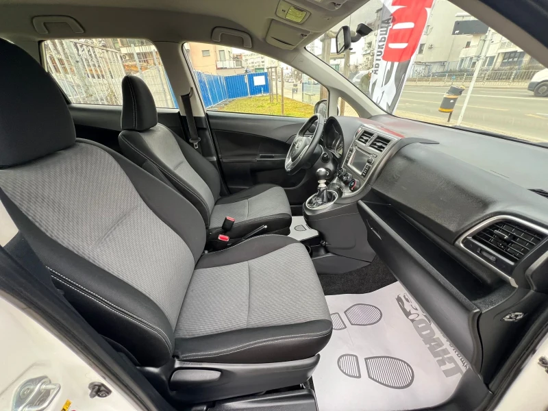 Toyota Verso S 1.3VVT-i/EU.5B, снимка 12 - Автомобили и джипове - 48344167