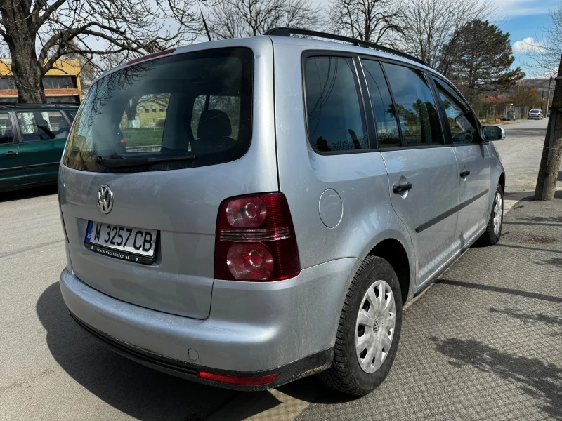 VW Touran, снимка 4 - Автомобили и джипове - 49164673