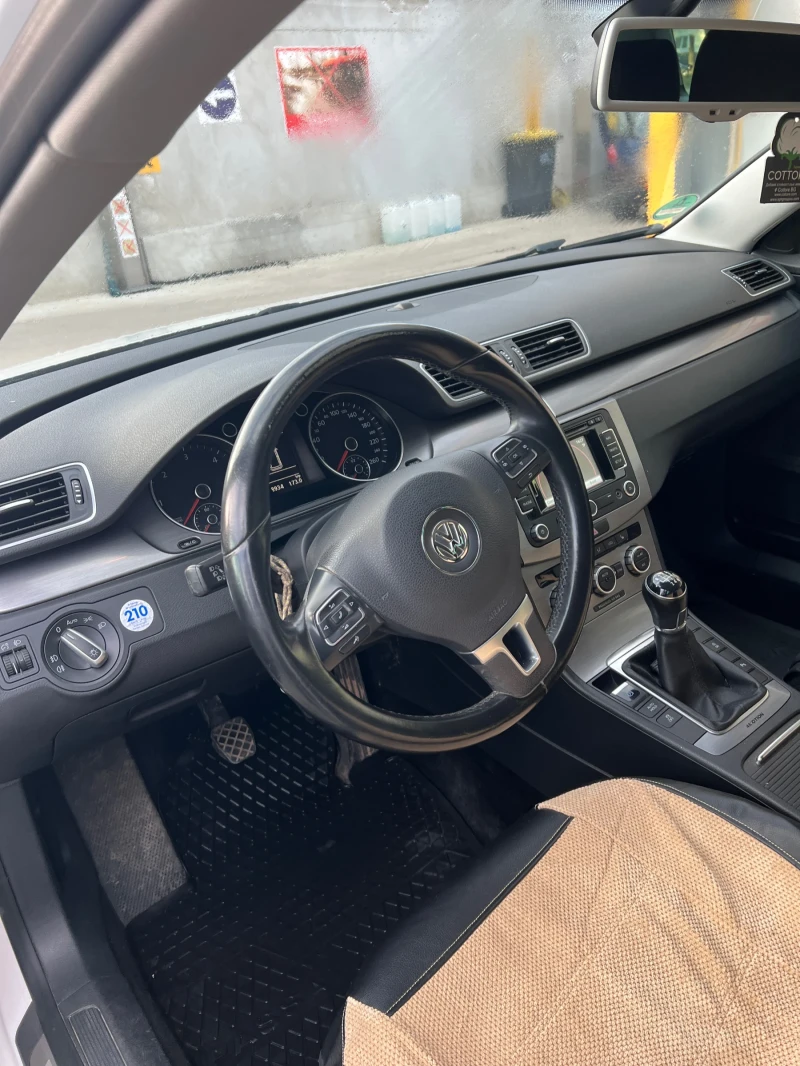 VW Passat 2.0tdi, снимка 8 - Автомобили и джипове - 49483626