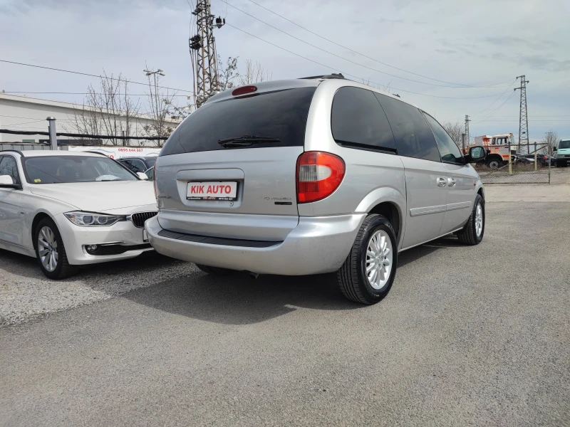 Chrysler Voyager 2.8CRDI-150ks-АВТОМАТ- 7 МЕСТА, снимка 4 - Автомобили и джипове - 49492471