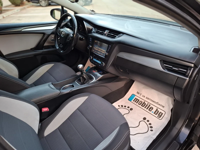 Toyota Avensis 2.0D4D 143hp * КЛИМАТРОНИК * EURO 6 * NAVI * , снимка 14 - Автомобили и джипове - 52044091