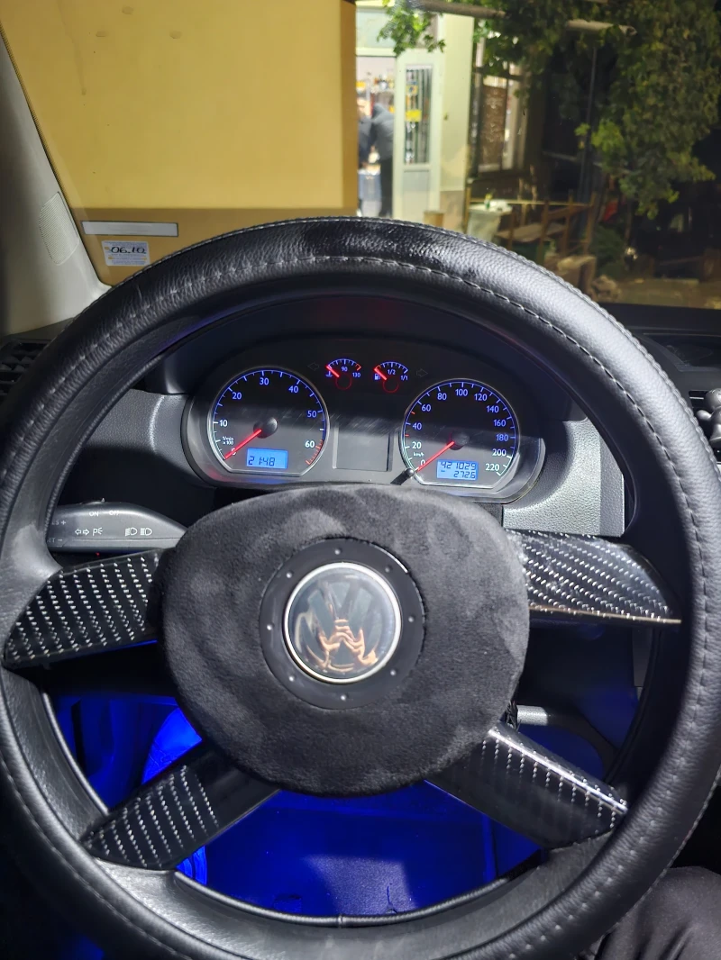 VW Polo, снимка 6 - Автомобили и джипове - 52078773