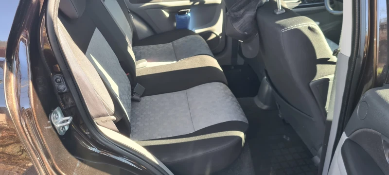 Suzuki SX4, снимка 13 - Автомобили и джипове - 52440596