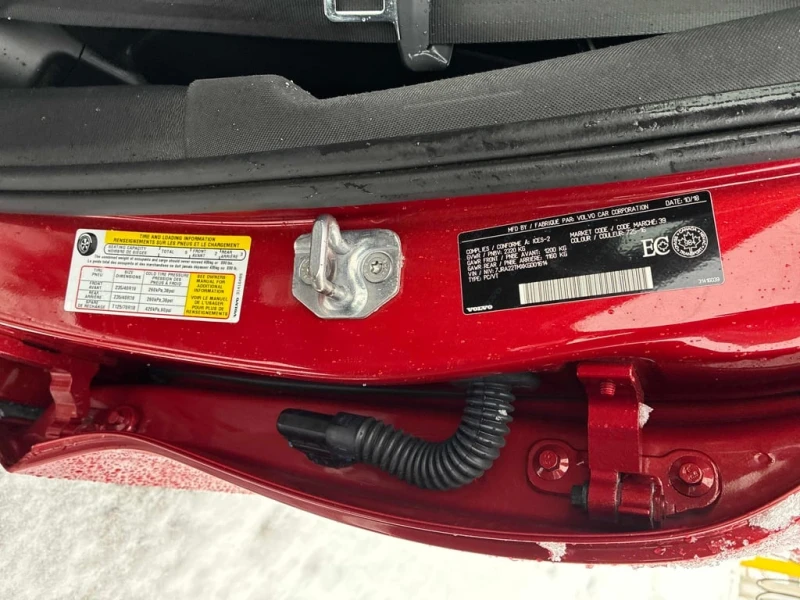 Volvo S60 * R Design * CARFAX * БЕЗ ПЪРВОНАЧАЛНА ВНОСКА, снимка 10 - Автомобили и джипове - 52755234