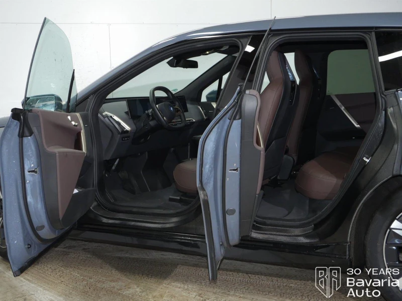 BMW iX 40 xDrive Sport, снимка 5 - Автомобили и джипове - 52834246