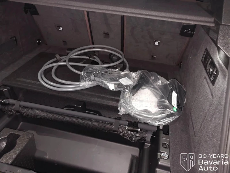 BMW iX 40 xDrive Sport, снимка 13 - Автомобили и джипове - 52834246