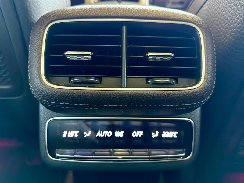 Maybach S580 TwoTone* TV* Масаж* Обдухване* ЛИЗИНГ* , снимка 14 - Автомобили и джипове - 53076661