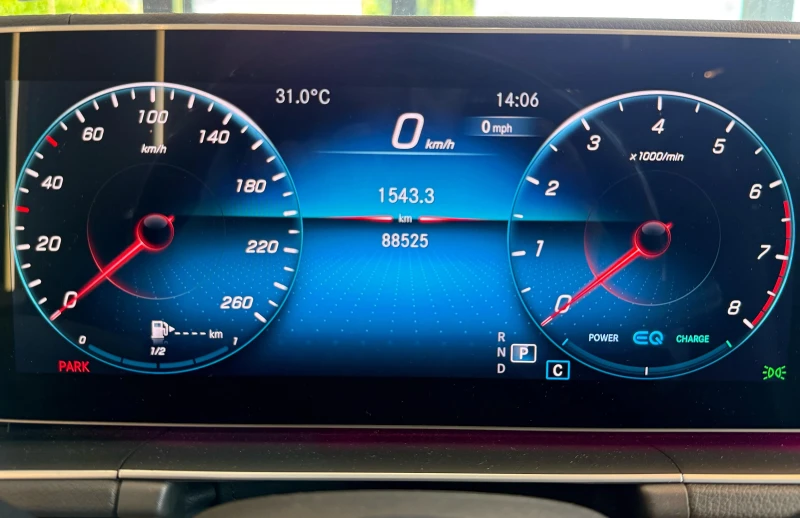 Maybach S580 TwoTone* TV* Масаж* Обдухване* ЛИЗИНГ* , снимка 9 - Автомобили и джипове - 53076661