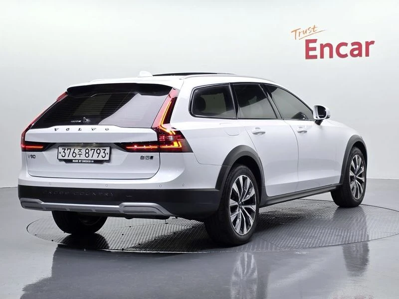 Volvo V90 2.0 Automatic, снимка 2 - Автомобили и джипове - 55955359