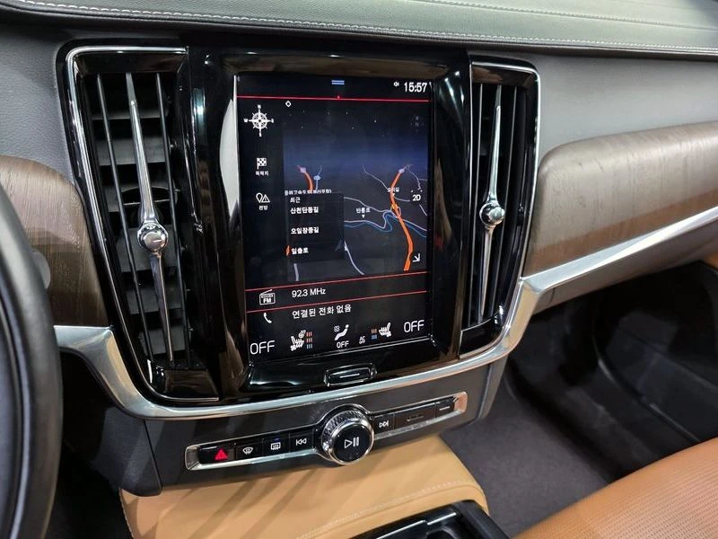 Volvo V90 2.0 Automatic, снимка 16 - Автомобили и джипове - 55955359