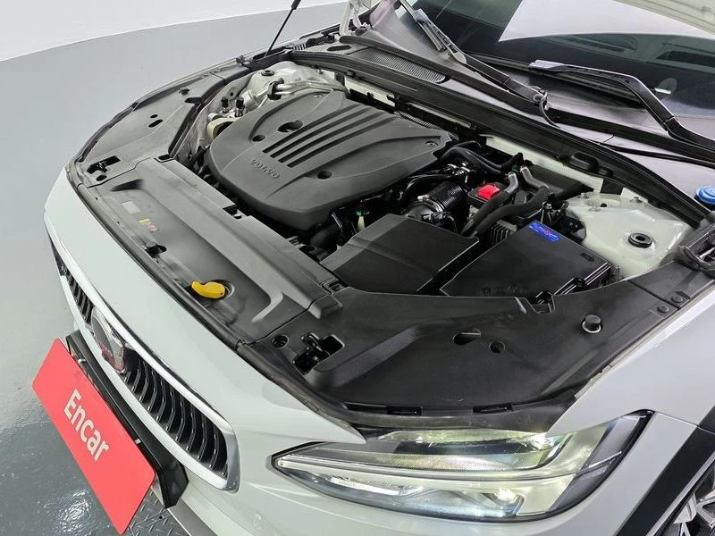 Volvo V90 2.0 Automatic, снимка 6 - Автомобили и джипове - 55955359
