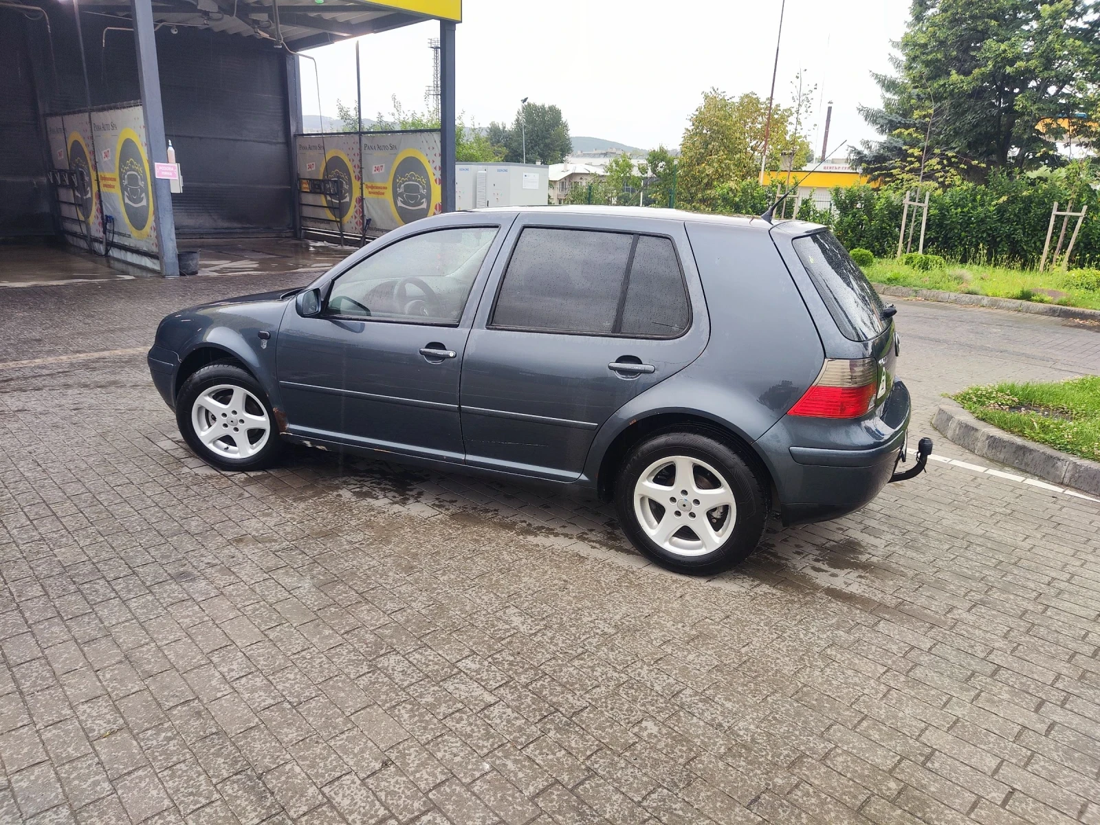 VW Golf 1, 6 SR 101к.с/газ - изображение 3