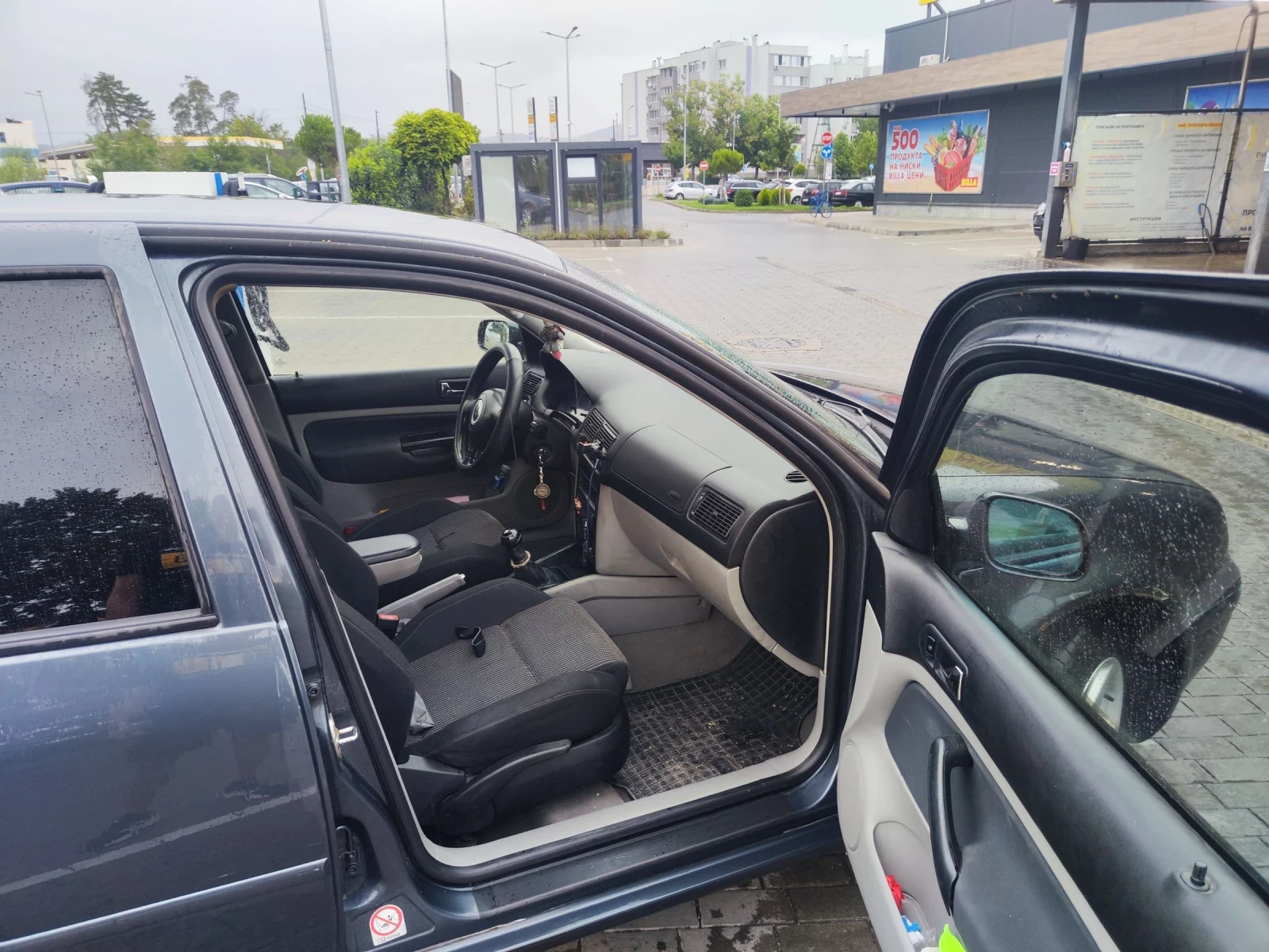 VW Golf 1, 6 SR 101к.с/газ - изображение 9