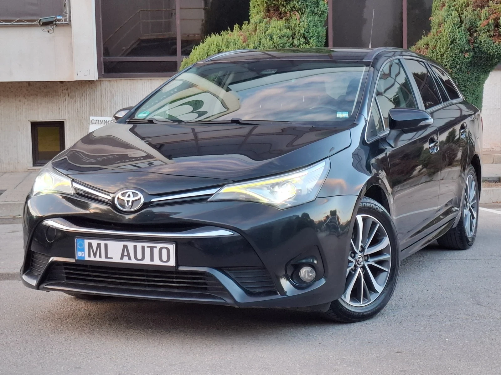 Toyota Avensis 2.0D4D 143hp * КЛИМАТРОНИК * EURO 6 * NAVI *  - изображение 8