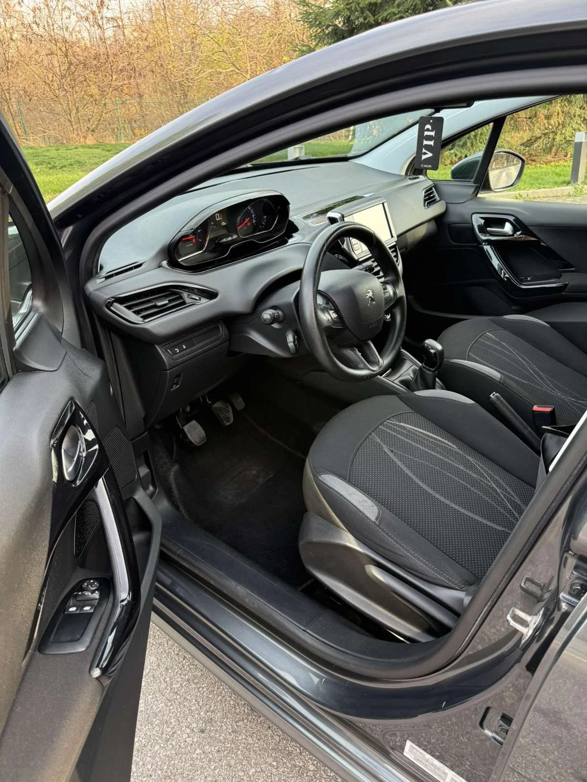 Peugeot 208 1.2 VTI FULL LED  - изображение 8