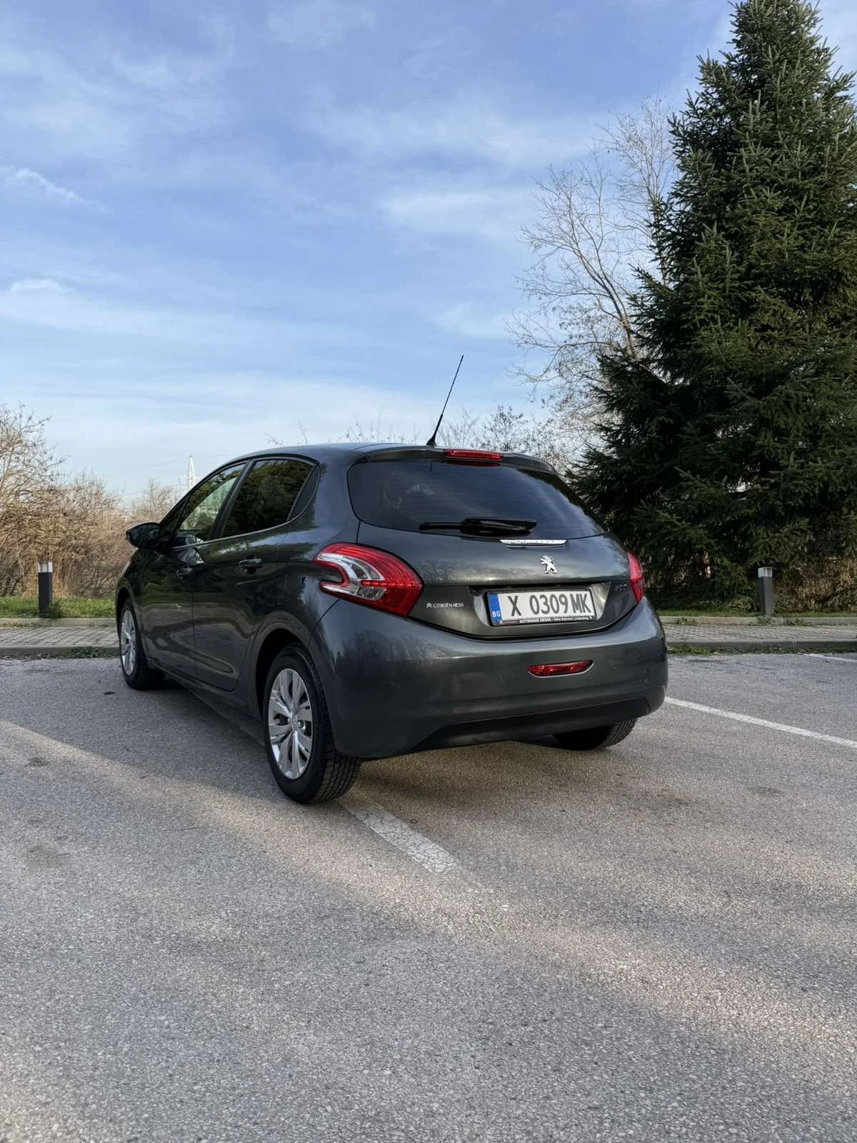 Peugeot 208 1.2 VTI FULL LED  - изображение 7