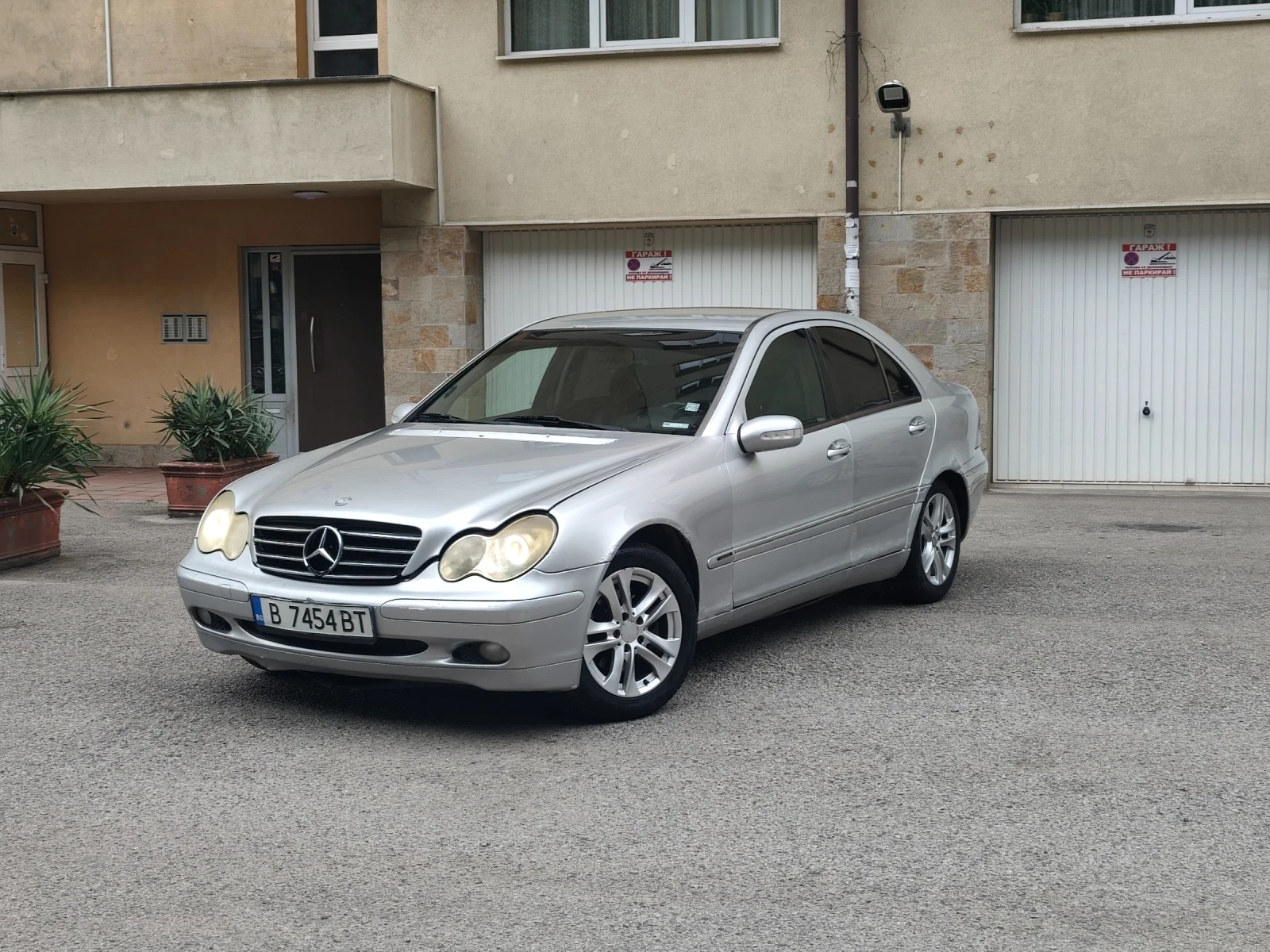 Mercedes-Benz C 220 2.2 CDI * КЛИМАТРОНИК* КОЖА!НАВИ! ТОП!!, снимка 7 - Автомобили и джипове - 55334512