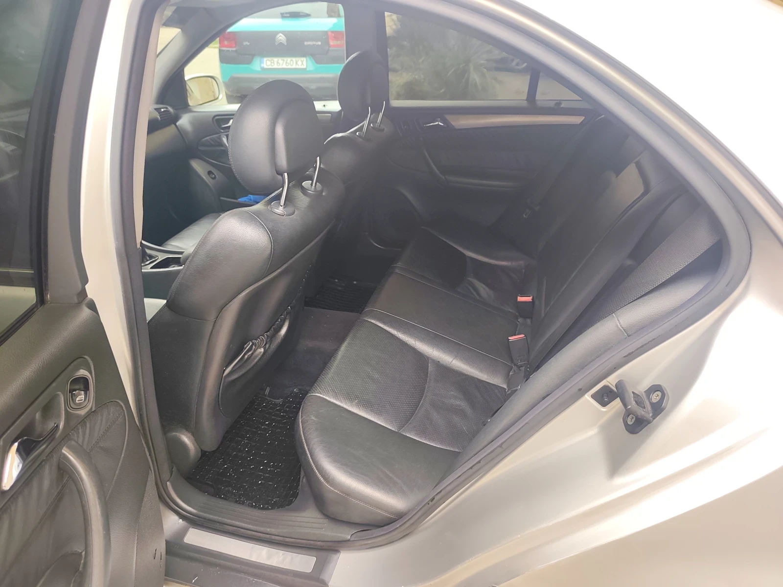 Mercedes-Benz C 220 2.2 CDI * КЛИМАТРОНИК* КОЖА!НАВИ! ТОП!!, снимка 14 - Автомобили и джипове - 55334512