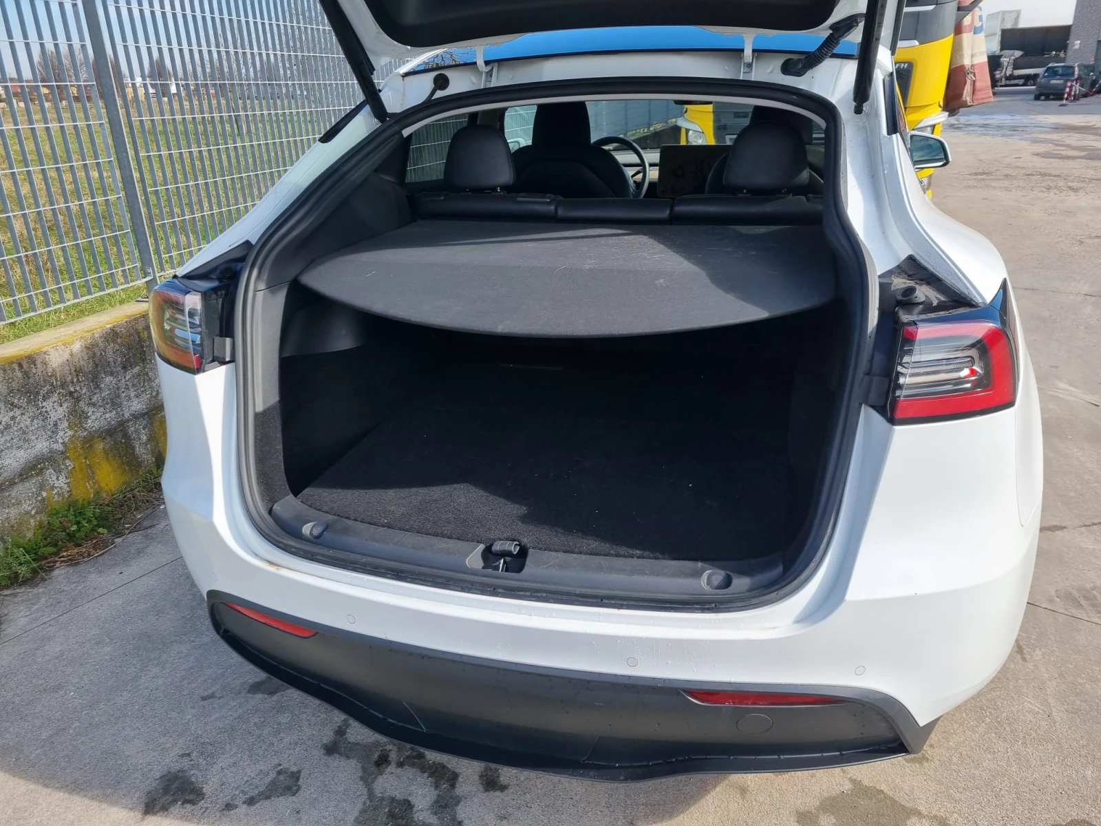 Tesla Model Y  4х4 Европейска Гаранция, снимка 6 - Автомобили и джипове - 53748700