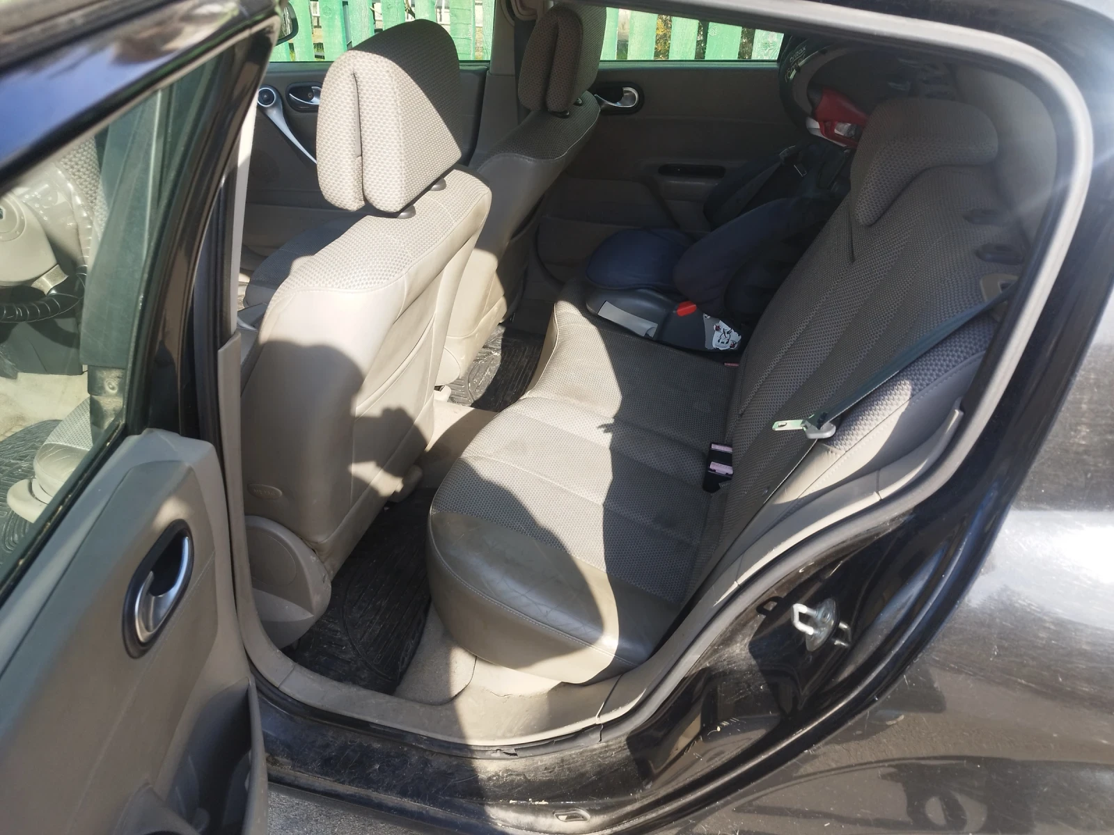 Renault Megane, снимка 6 - Автомобили и джипове - 53753036