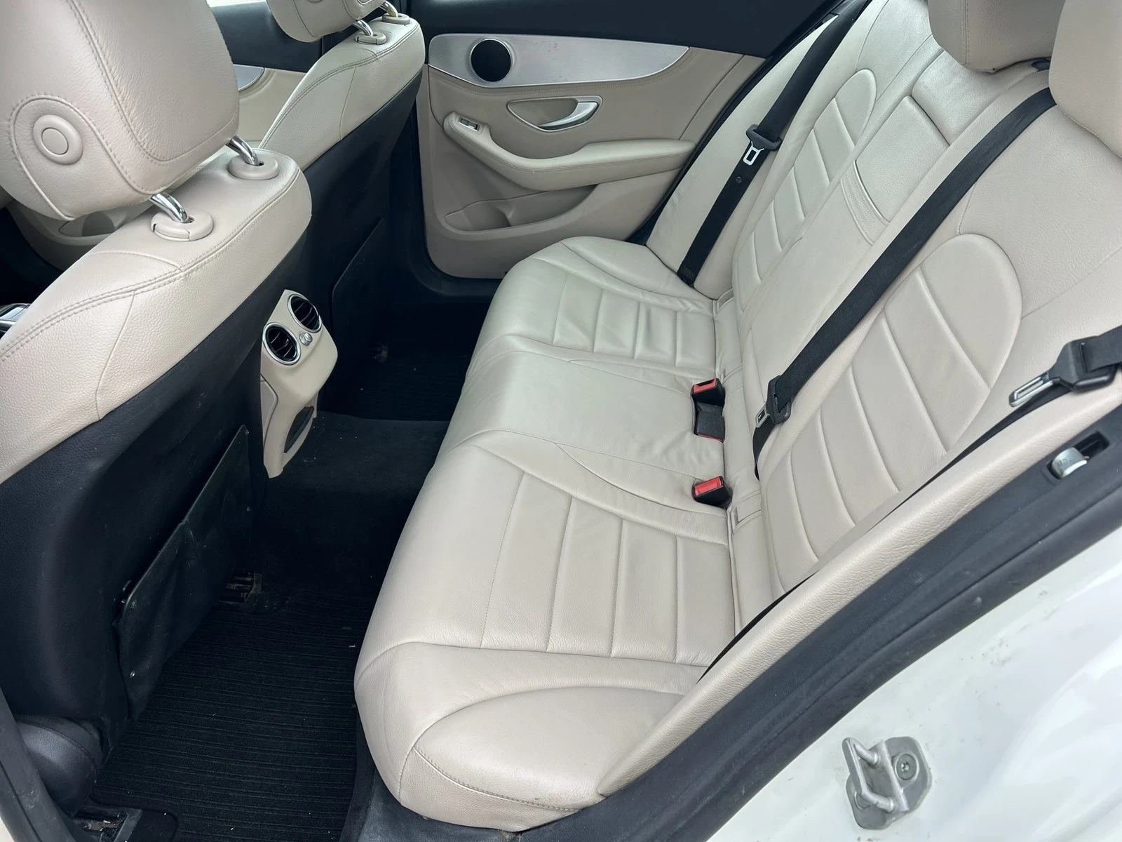 Mercedes-Benz C 250 Bluetec 4Matic, снимка 16 - Автомобили и джипове - 53950147