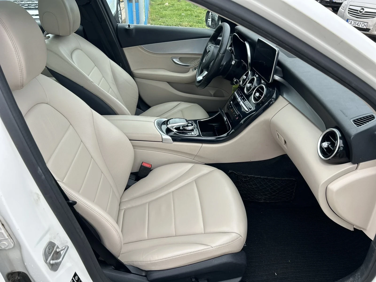 Mercedes-Benz C 250 Bluetec 4Matic, снимка 14 - Автомобили и джипове - 53950147