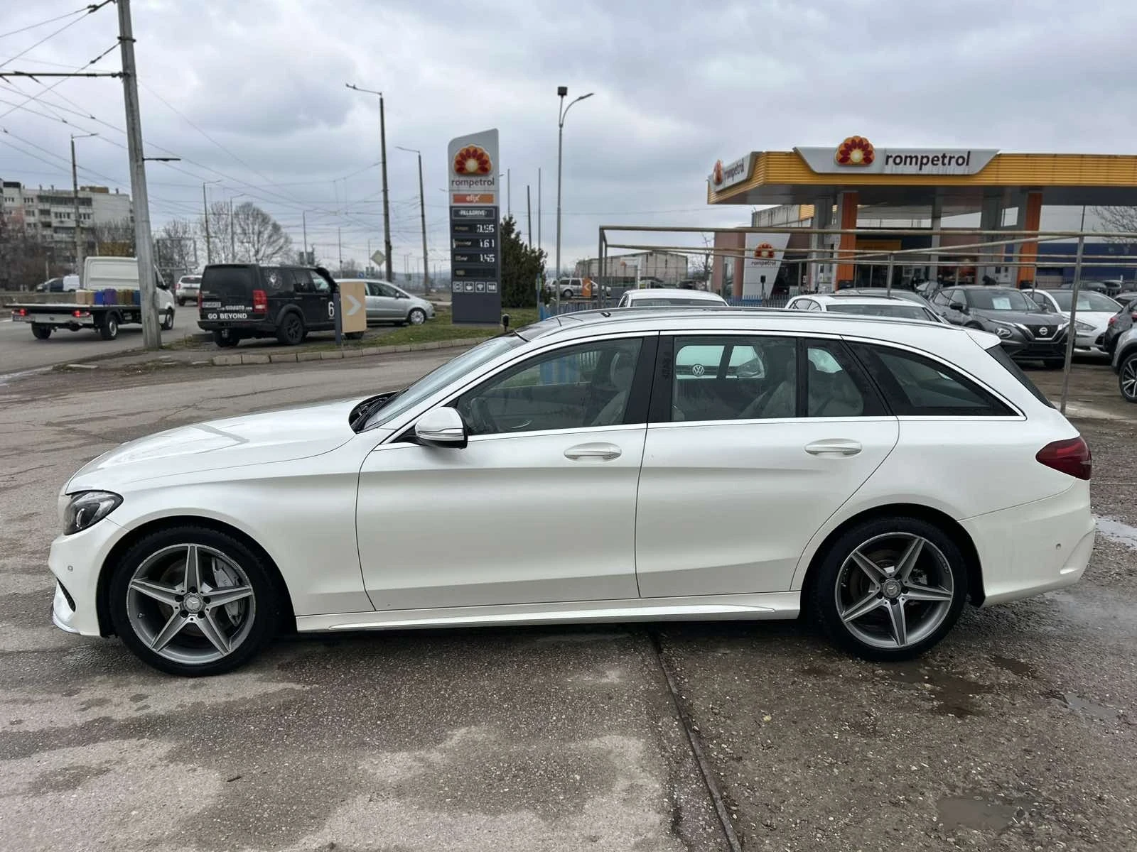 Mercedes-Benz C 250 Bluetec 4Matic, снимка 8 - Автомобили и джипове - 53950147