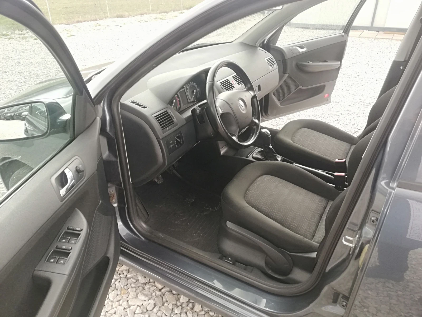 Skoda Fabia 1.4TDI klima, снимка 9 - Автомобили и джипове - 54006904