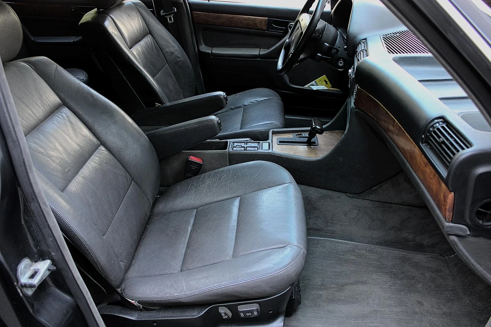 BMW 750 750il, снимка 13 - Автомобили и джипове - 54077067