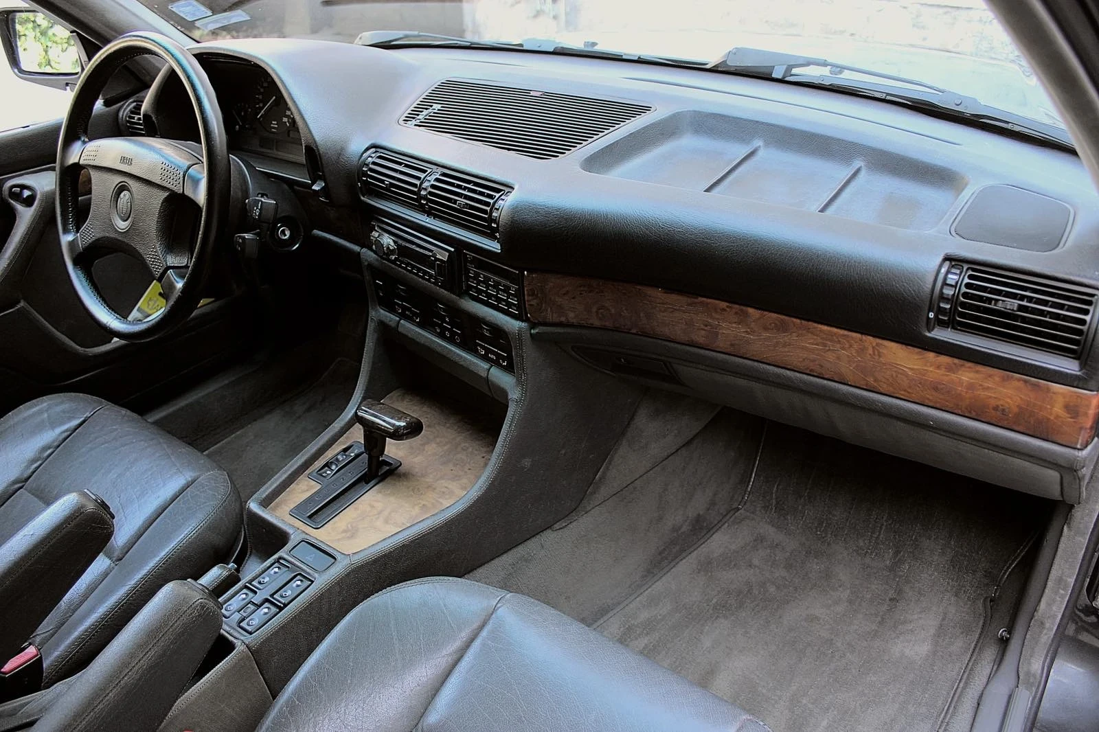 BMW 750 750il, снимка 9 - Автомобили и джипове - 54077067