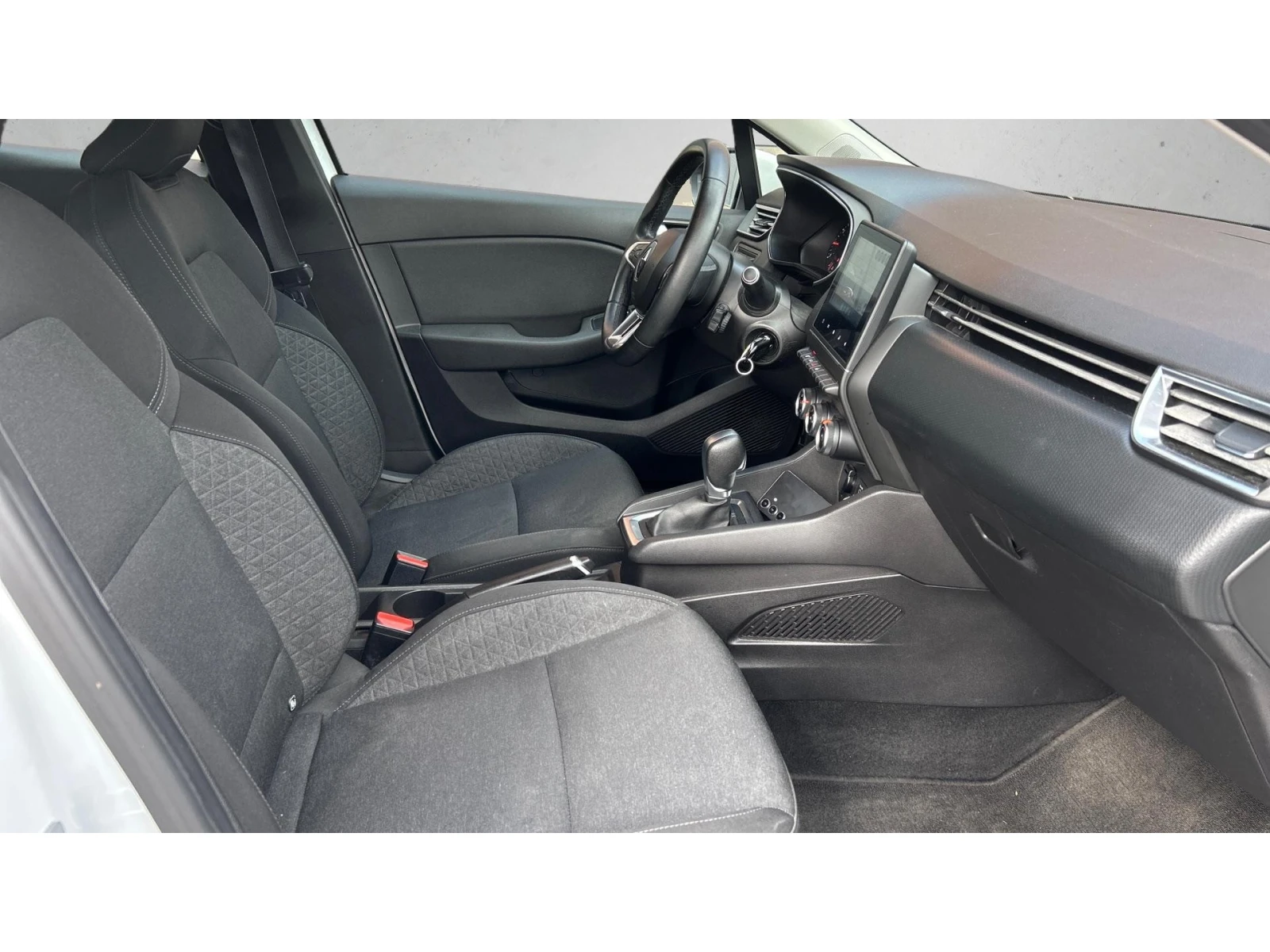 Renault Clio 1.0 ТCe 100 S&S EDC, Месечна вноска от 166  , снимка 9 - Автомобили и джипове - 54089162