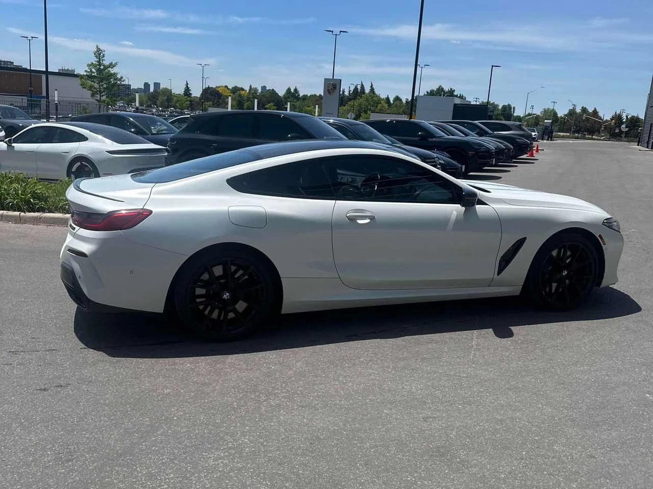 BMW 850 M850i xDrive  CARFAX, снимка 3 - Автомобили и джипове - 54811991