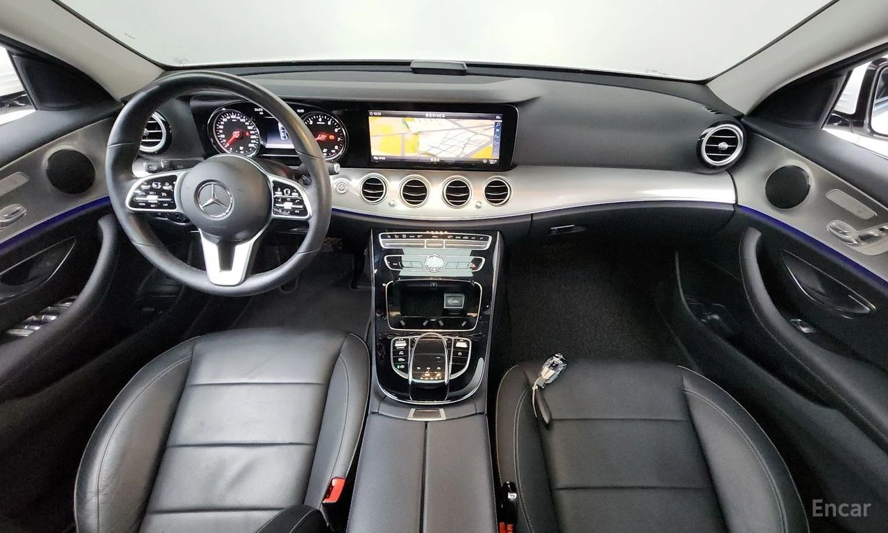 Mercedes-Benz E 300 ПОДГРЕВ* 360КАМЕРА* МЪРТВА* ТОЧКА* LANE* ASSIST* , снимка 6 - Автомобили и джипове - 55105450