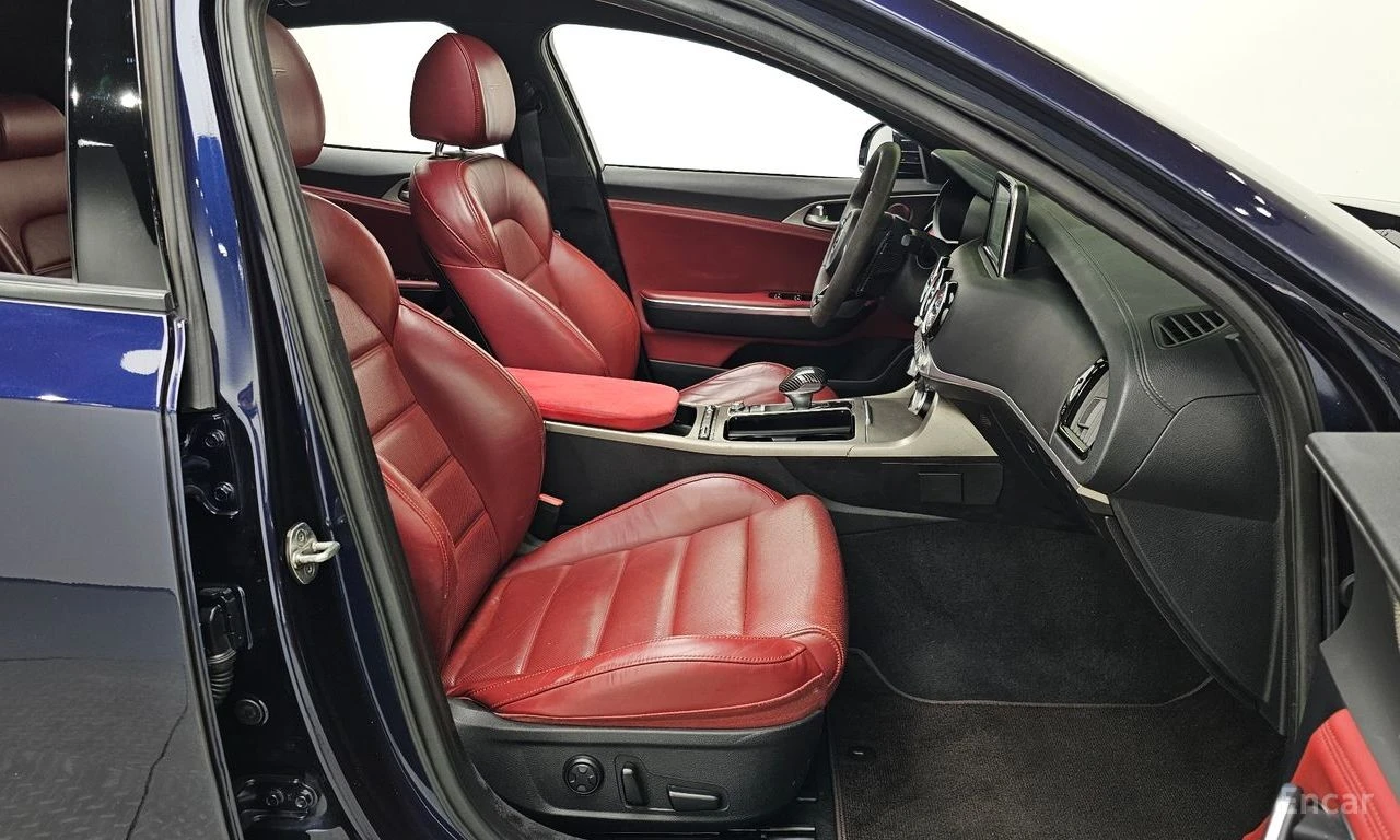 Kia Stinger 3.3* TURBO* GT* AWD* ���������* �����* ���������*  | Mobile.bg � ����������� 15