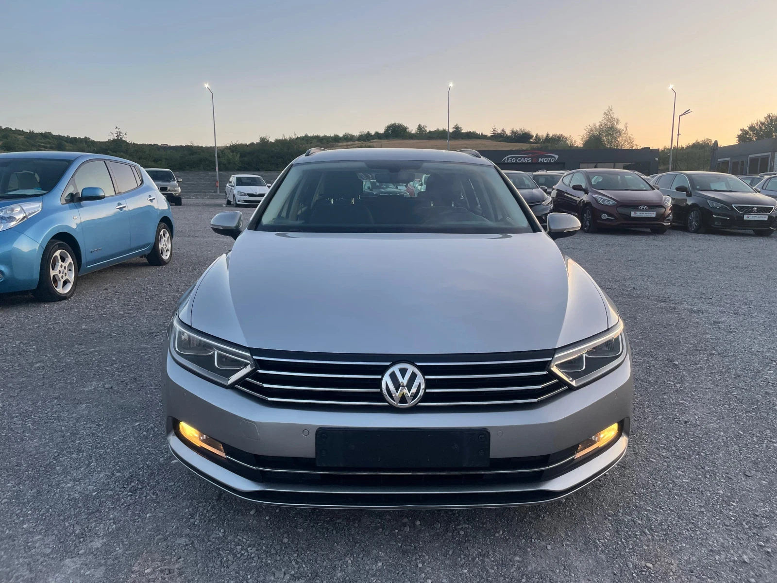 VW Passat 8 1.6TDI DISTRONIC NAVI AUTOMATIC DSG EURO6, снимка 2 - Автомобили и джипове - 55382804