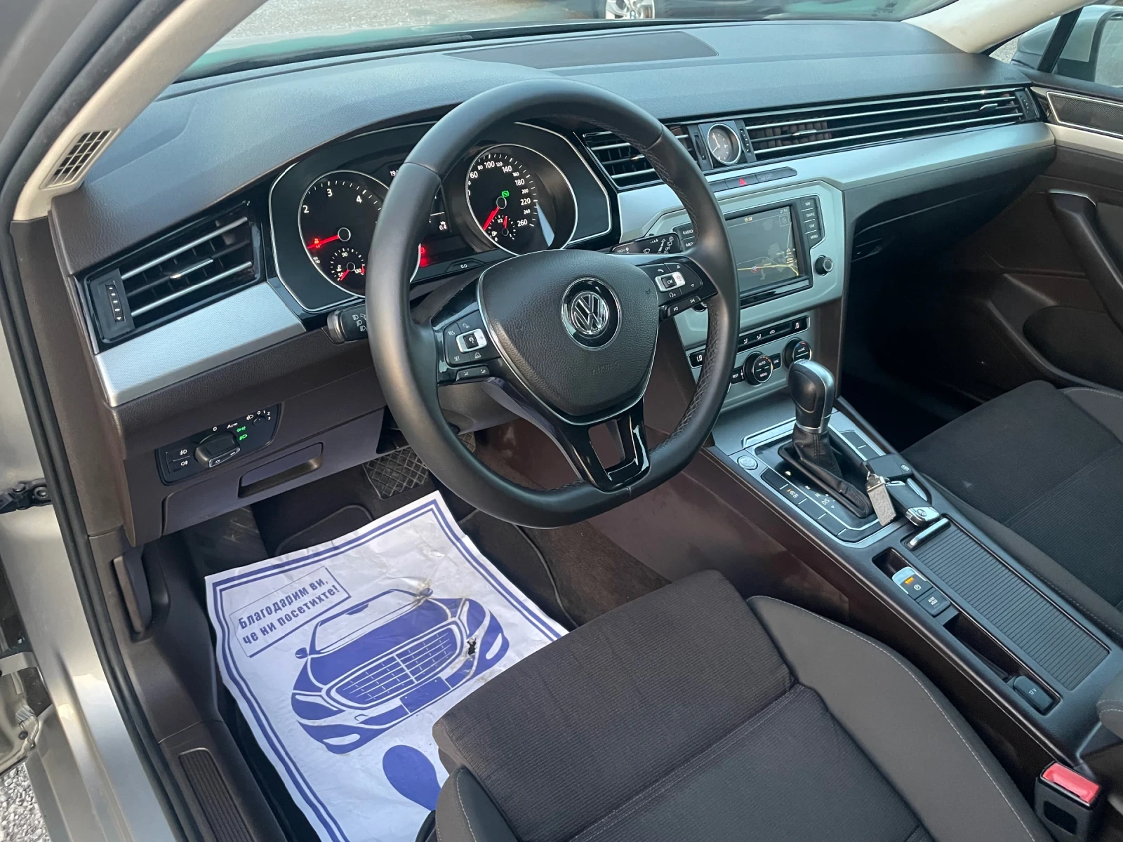 VW Passat 8 1.6TDI DISTRONIC NAVI AUTOMATIC DSG EURO6, снимка 9 - Автомобили и джипове - 55382804