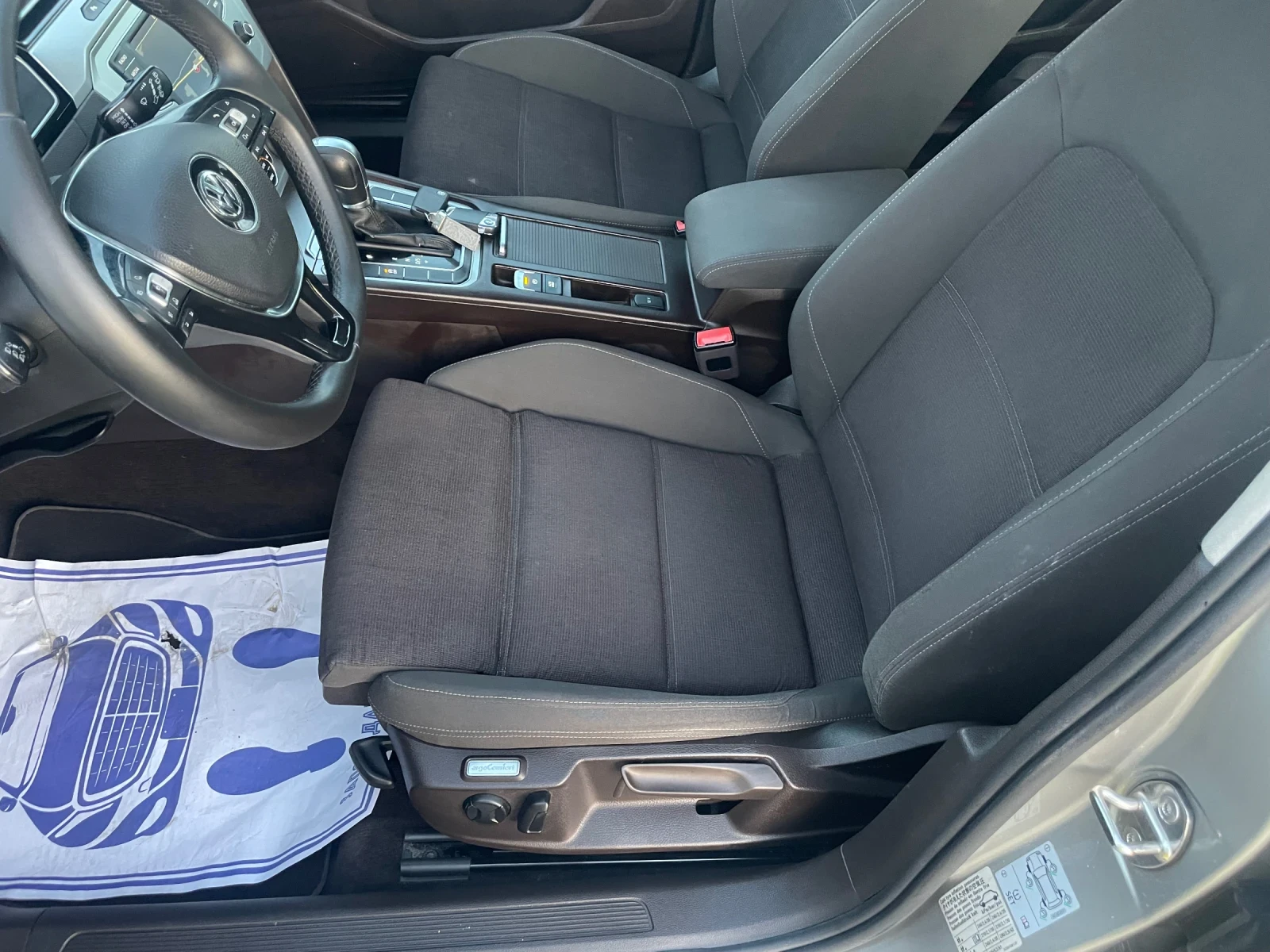 VW Passat 8 1.6TDI DISTRONIC NAVI AUTOMATIC DSG EURO6, снимка 10 - Автомобили и джипове - 55382804